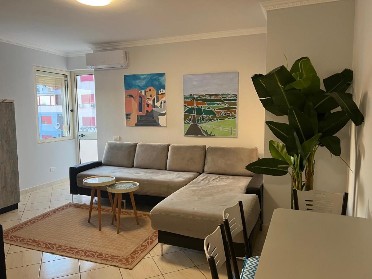 Lungomare Rei'S Apartment Durres Exterior photo